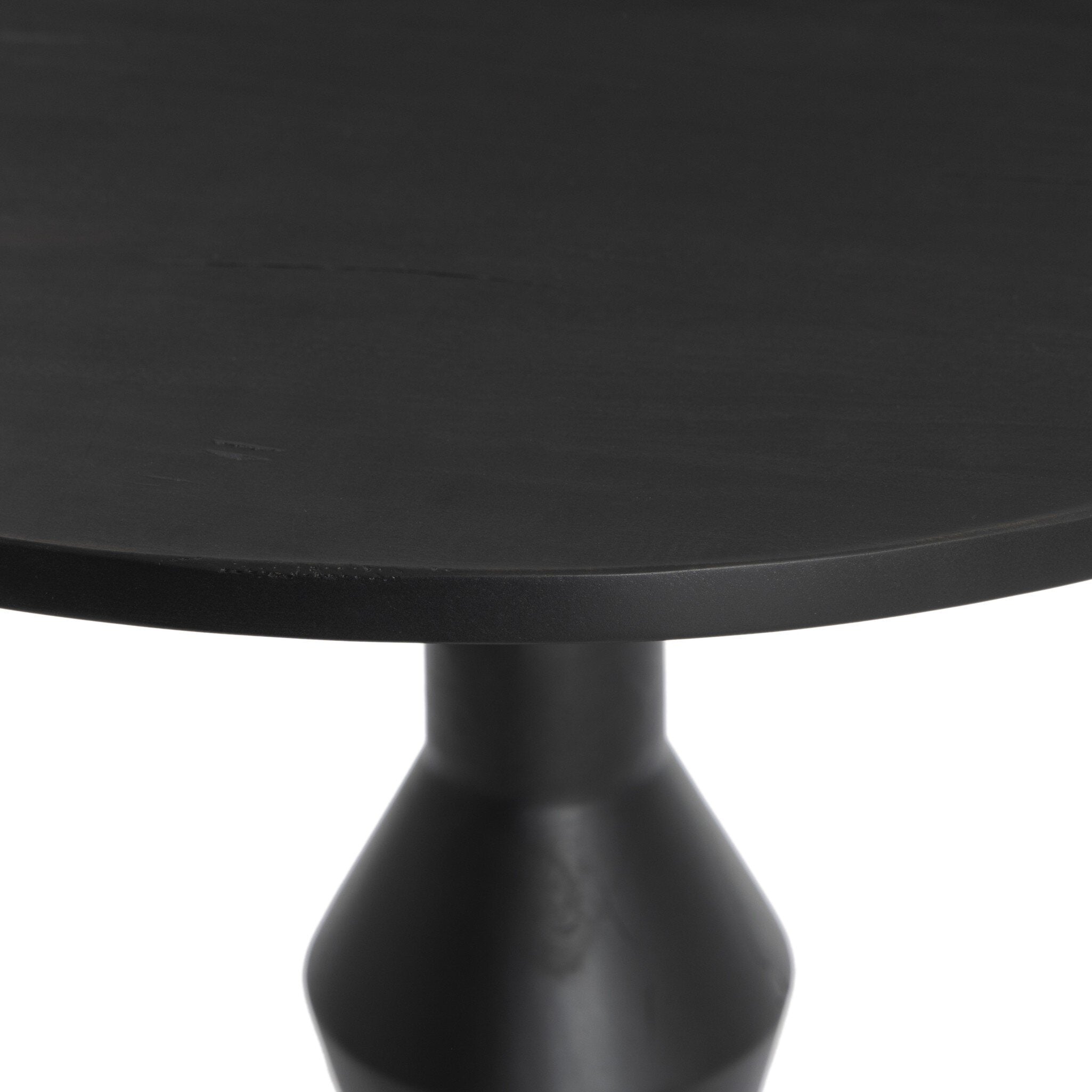 Shop furniture and discover refinishing services in the Kansas City area. MegMade designs has been featured in DIY magazine for their one-of-a-kind cottage home design style. Visit the MegMade store in the Wilmette - Chicago area.