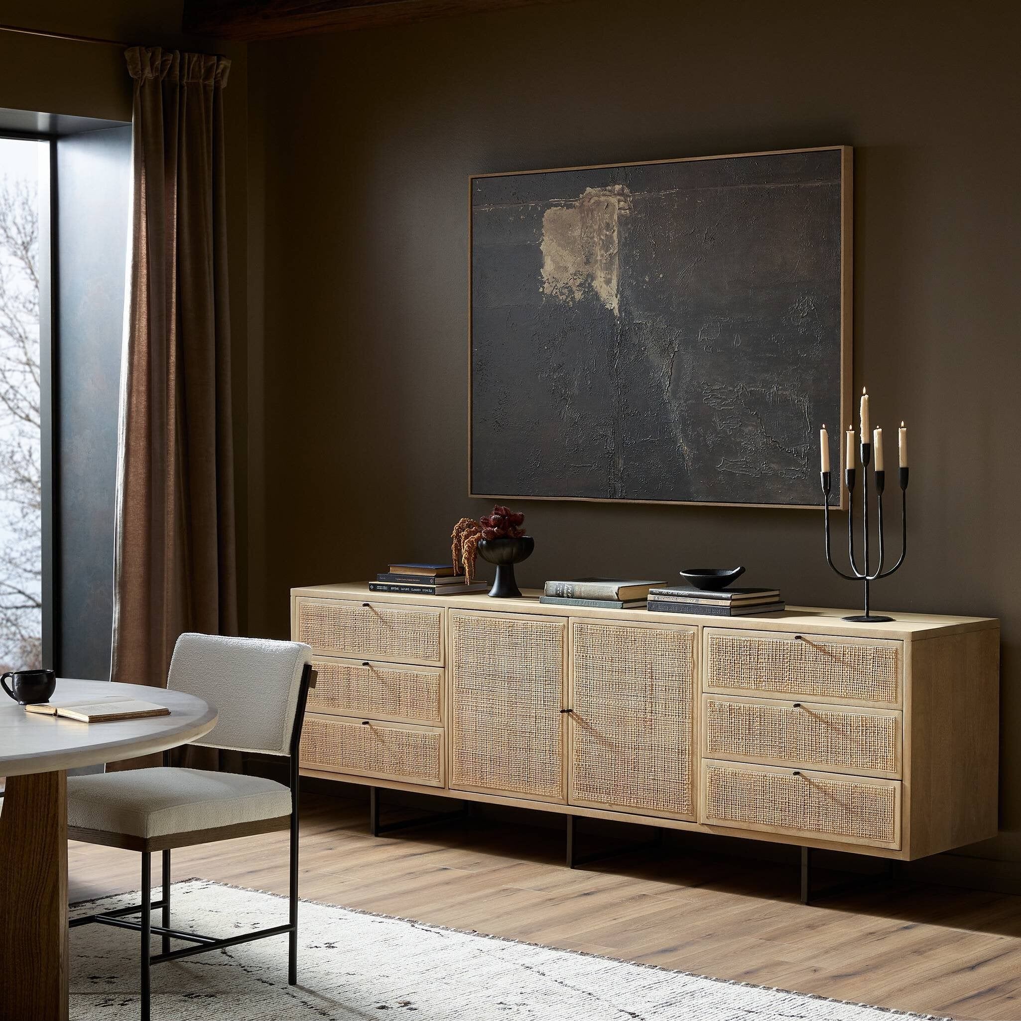Shop sofas and discover interior design services in the Tampa area. MegMade designs has been featured in HGTV television for their repurposed farmhouse living room home design style. Visit the MegMade store in the River Forest - Chicago area.