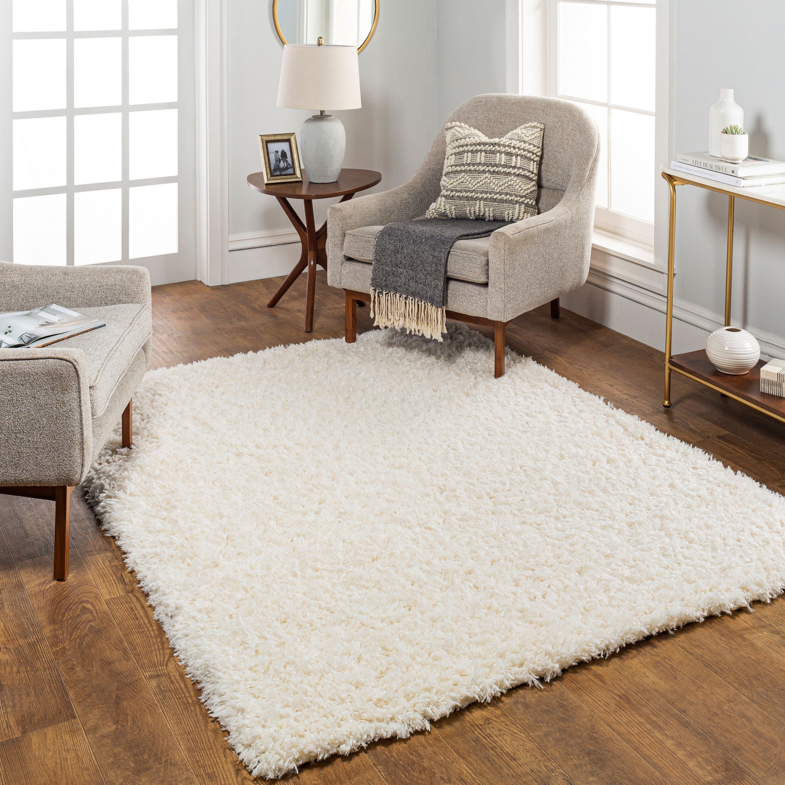 Shop credenzas and discover room design services in the Lincoln Park area. MegMade designs has been featured in Better Home and Gardens for their granny chic painted furniture home design style. Visit the MegMade store in the Union Pier - Chicago area.