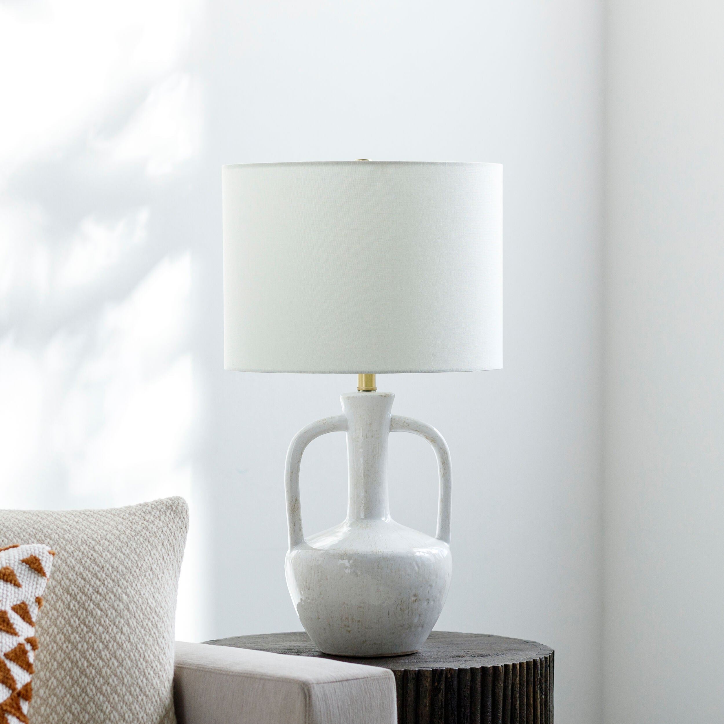 Shop artwork and discover new construction services in the Minneapolis area. MegMade designs has been featured in Better Home and Gardens for their cheerful farmhouse living room home design style. Visit the MegMade store in the Ravenswood - Chicago area.